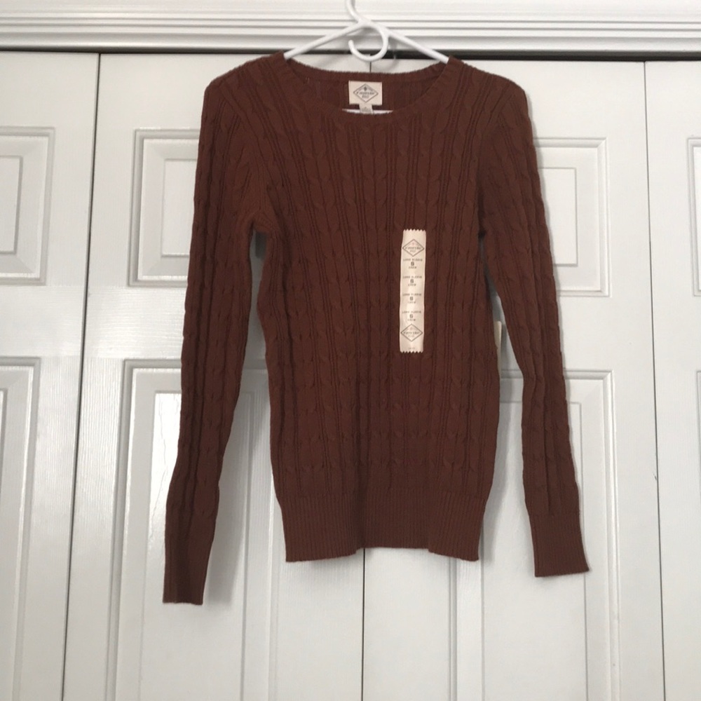 Brown cableknit crew neck sweater